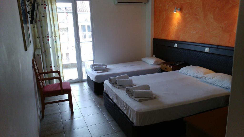 Hotel G.L. Paralía Værelse billede